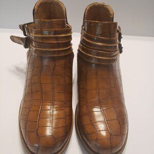Mata Ankle Boots